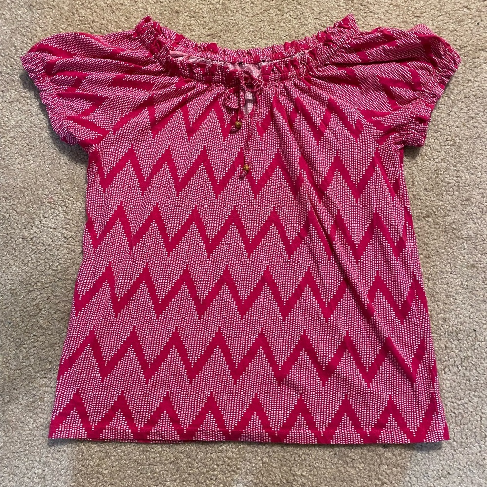 🍋10/$20 Pink Zigzag Patterned Top